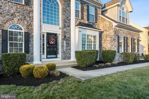 Exterior - 11904 Parallel Rd, Bowie, MD 20720 photo 4 of 20