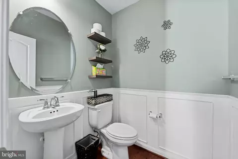 Entry Way - 11904 Parallel Rd, Bowie, MD 20720 photo 10 of 23