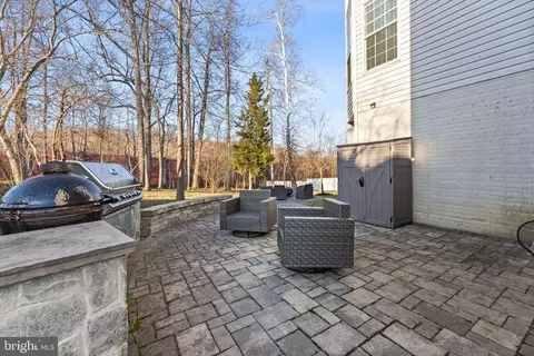 Exterior - 11904 Parallel Rd, Bowie, MD 20720 photo 15 of 20