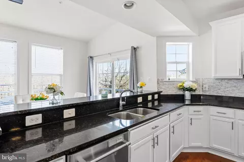 Kitchen - 11904 Parallel Rd, Bowie, MD 20720 photo 7 of 7