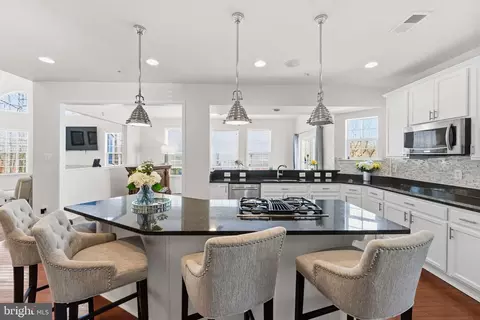 Kitchen - 11904 Parallel Rd, Bowie, MD 20720 photo 5 of 7