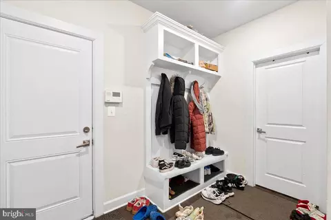 Entry Way - 14110 Hammermill Field Dr, Bowie, MD 20720 photo 4 of 6