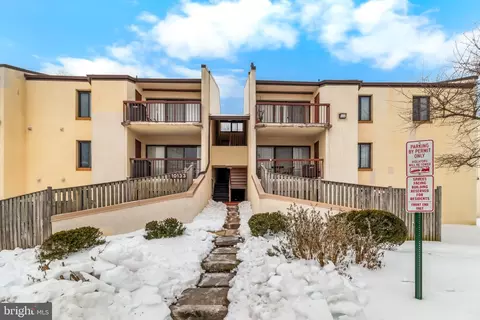 10133 Prince Pl #402-12C, Marlboro, MD 20774