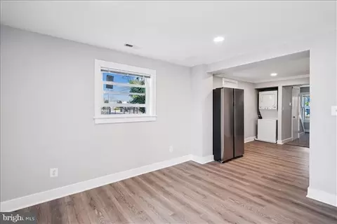 Entry Way - 501-503 8th St, Laurel, MD 20707 photo 4 of 8