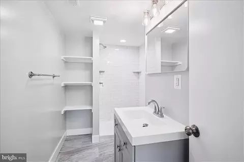 Bath - 501-503 8th St, Laurel, MD 20707 photo 6 of 7