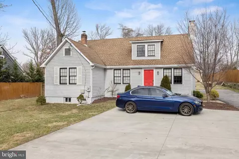 9226 Fowler Ln, Lanham, MD 20706 photo 3