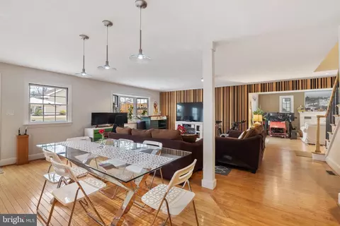 9226 Fowler Ln, Lanham, MD 20706 photo 6