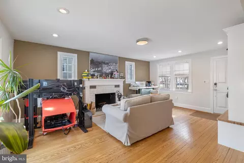 9226 Fowler Ln, Lanham, MD 20706 photo 10