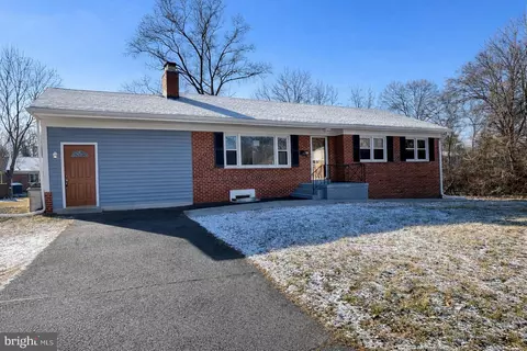 9104 Sheridan Ct, Lanham, MD 20706