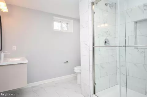 Bath - 9104 Sheridan Ct, Lanham, MD 20706 photo 3 of 4