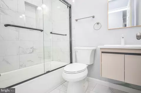Bath - 9104 Sheridan Ct, Lanham, MD 20706 photo 2 of 4