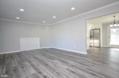 Living - 9104 Sheridan Ct, Lanham, MD 20706 photo 3 of 8