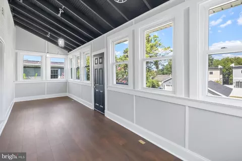 Entry Way - 3405 Eastern Ave, Mount Rainier, MD 20712 photo 5 of 8