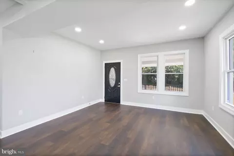 Entry Way - 3405 Eastern Ave, Mount Rainier, MD 20712 photo 2 of 8