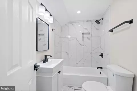 Bath - 3405 Eastern Ave, Mount Rainier, MD 20712 photo 2 of 4