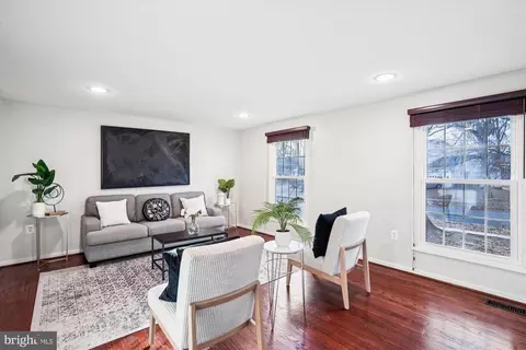 8414 Clay Dr, Fort Washington, MD 20744