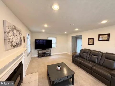 Living - 3103 Tinder Pl, Bowie, MD 20715 photo 2 of 3