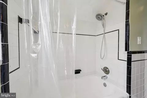 Bath - 3800 35th St, Mount Rainier, MD 20712 photo 2 of 3