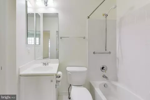 Bath - 7214 Piney Woods Pl, Laurel, MD 20707 photo 2 of 2
