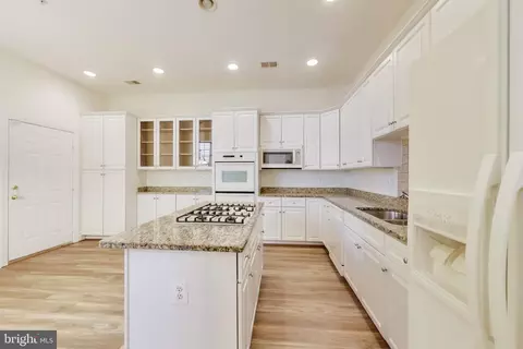 Kitchen - 7214 Piney Woods Pl, Laurel, MD 20707 photo 1 of 4