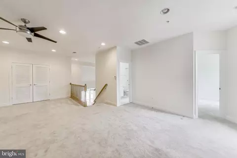 Entry Way - 7214 Piney Woods Pl, Laurel, MD 20707 photo 4 of 4