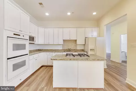Kitchen - 7214 Piney Woods Pl, Laurel, MD 20707 photo 3 of 4