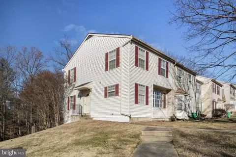 4043 Silver Park Ter, Suitland, MD 20746