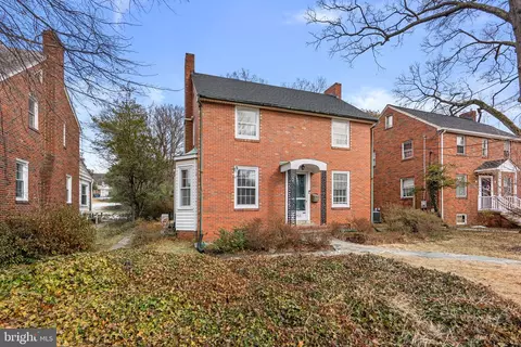 6413 Adelphi Rd, Hyattsville, MD 20782