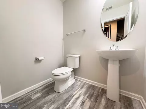 2734 Pinebrook Rd, Landover, MD 20785 photo 8