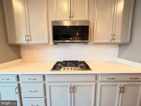 2734 Pinebrook Rd, Landover, MD 20785 photo 13