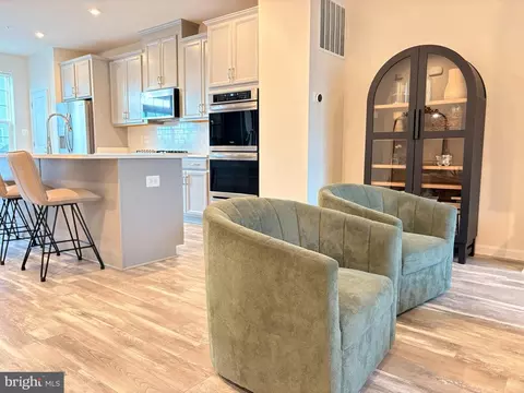 2734 Pinebrook Rd, Landover, MD 20785 photo 33