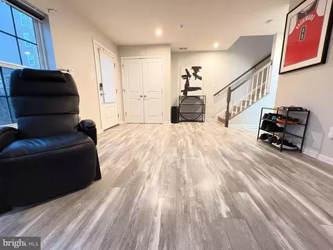 2734 Pinebrook Rd, Landover, MD 20785 photo 5