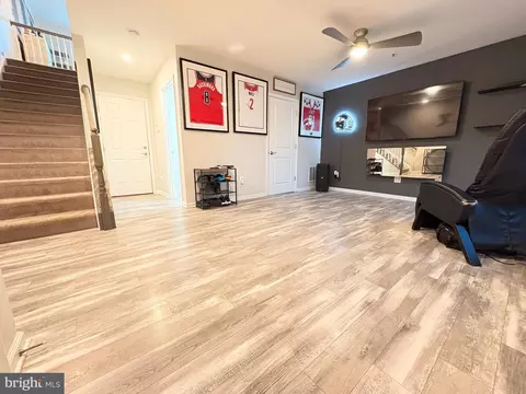 2734 Pinebrook Rd, Landover, MD 20785 photo 3