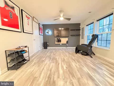 2734 Pinebrook Rd, Landover, MD 20785 photo 4
