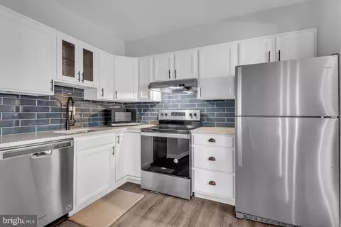 6916 Hanover Pkwy #100, Greenbelt, MD 20770