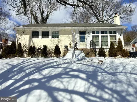 6241 Westbrook Dr, Hyattsville, MD 20784