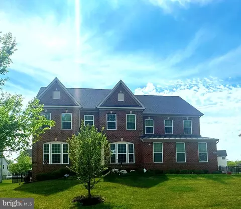 13811 Hebron Ln, Marlboro, MD 20774