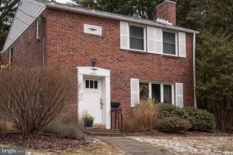 1520 Erskine St, Takoma Park, MD 20912