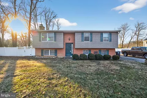 7103 Victoria Pl, Marlboro, MD 20772