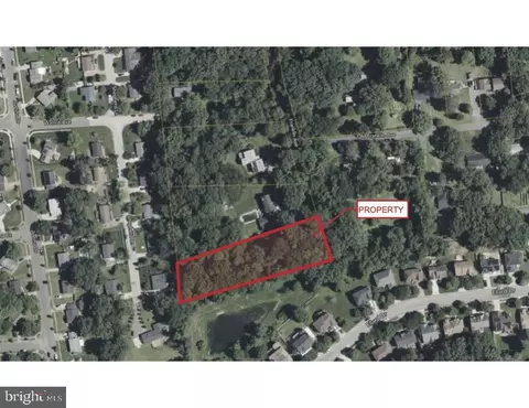 9817 Franklin Ave, Lanham, MD 20706 photo 3
