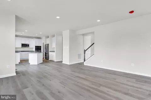 9817 Franklin Ave, Lanham, MD 20706 photo 13