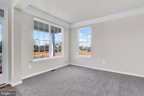 9817 Franklin Ave, Lanham, MD 20706 photo 8