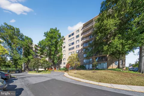 4410 Oglethorpe St #703, Hyattsville, MD 20781