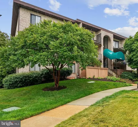 6912 Hanover Pkwy #301, Greenbelt, MD 20770