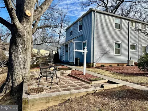4 L Plateau Pl, Greenbelt, MD 20770