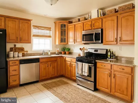 Kitchen - 7531 Wilhelm Dr, Lanham, MD 20706 photo 2 of 2