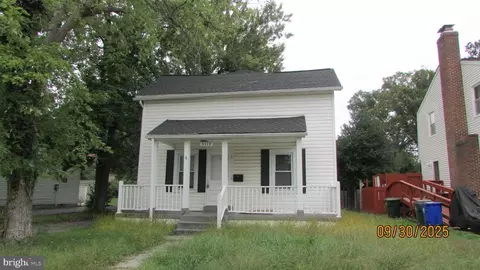 5112 Navahoe St, College Park, MD 20740