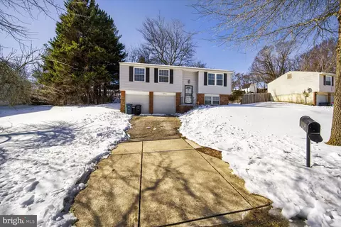 12611 Windbrook Dr, Clinton, MD 20735