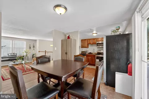 Dining - 12611 Windbrook Dr, Clinton, MD 20735 photo 2 of 2
