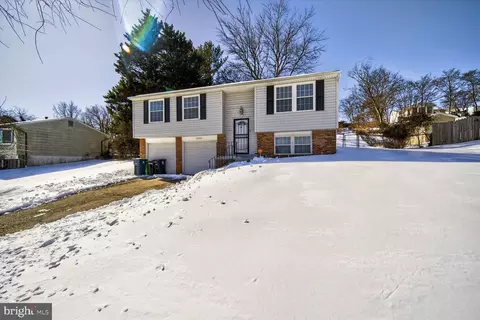Exterior - 12611 Windbrook Dr, Clinton, MD 20735 photo 2 of 5